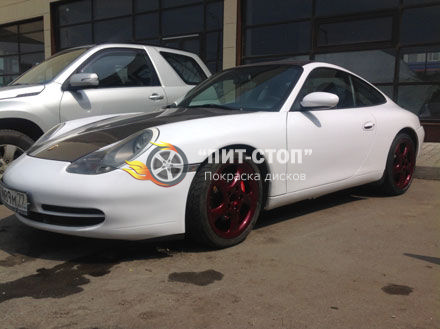 Диски красный кенди на порше 911