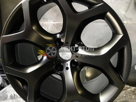 Покраска оригинальных дисков БМВ в чёрный матовый